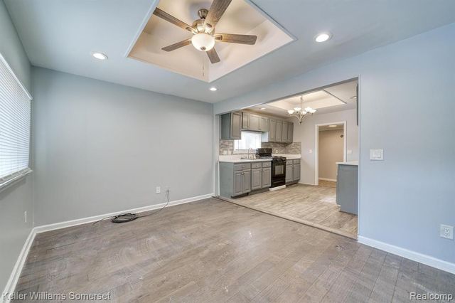 24357 Lauren Avenue, Warren, MI 48089