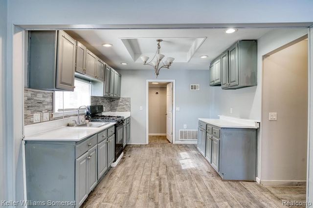 24357 Lauren Avenue, Warren, MI 48089