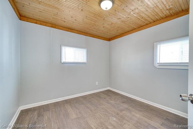 24357 Lauren Avenue, Warren, MI 48089