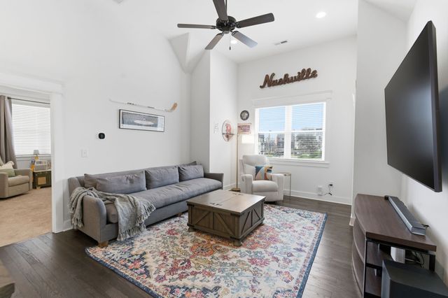 137 Elmhurst Ave, Nashville, TN 37207