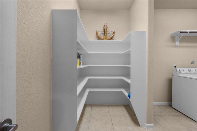 109 Hawke Bay Lane, Friendswood, TX 77546