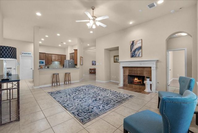 109 Hawke Bay Lane, Friendswood, TX 77546