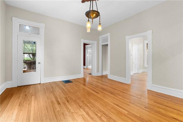 505 GARFIELD Avenue, Kansas City, MO 64124