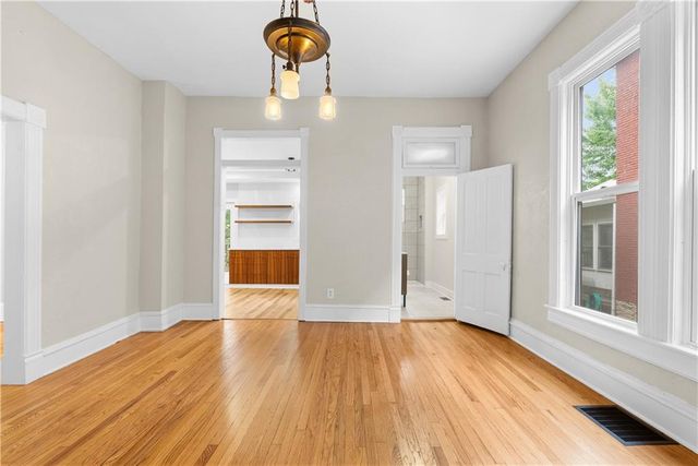505 GARFIELD Avenue, Kansas City, MO 64124