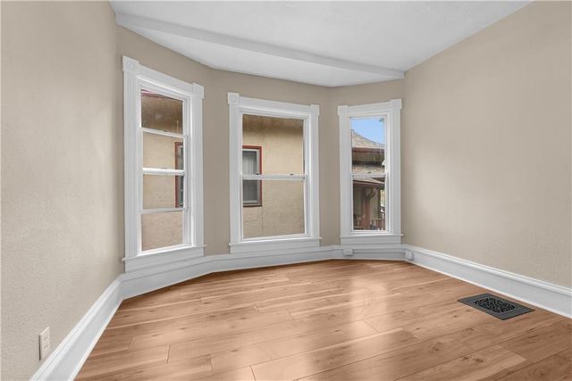 505 GARFIELD Avenue, Kansas City, MO 64124