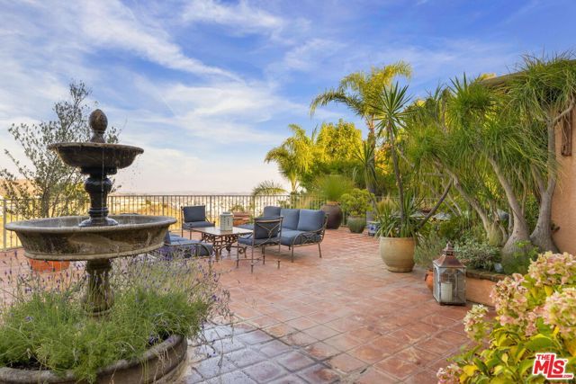 1888 N Crescent Heights Boulevard, Los Angeles, CA 90069