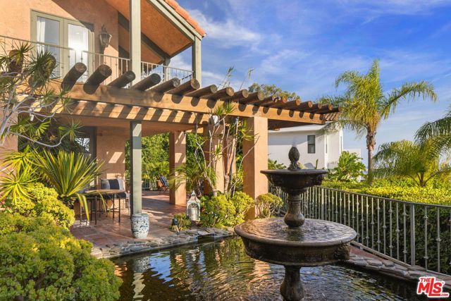 1888 N Crescent Heights Boulevard, Los Angeles, CA 90069