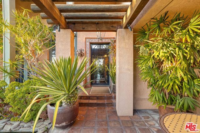 1888 N Crescent Heights Boulevard, Los Angeles, CA 90069