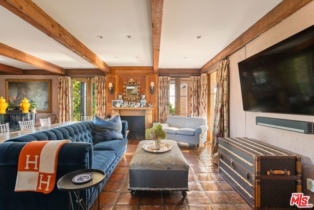 1888 N Crescent Heights Boulevard, Los Angeles, CA 90069