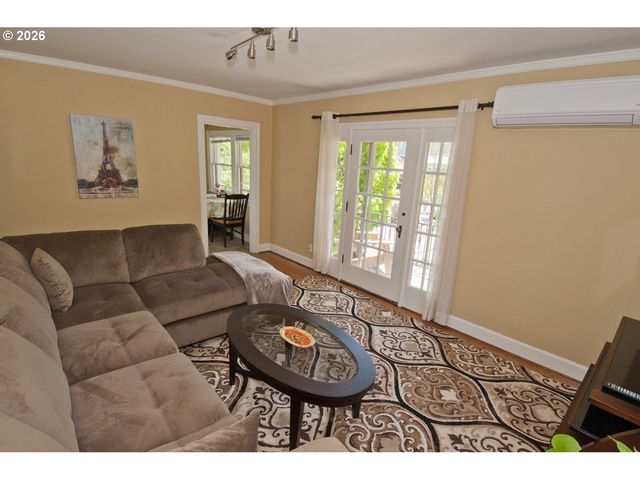 2356 Nw WESTOVER Rd, Portland, OR 97210