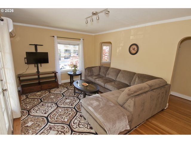 2356 Nw WESTOVER Rd, Portland, OR 97210