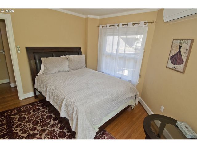 2356 Nw WESTOVER Rd, Portland, OR 97210