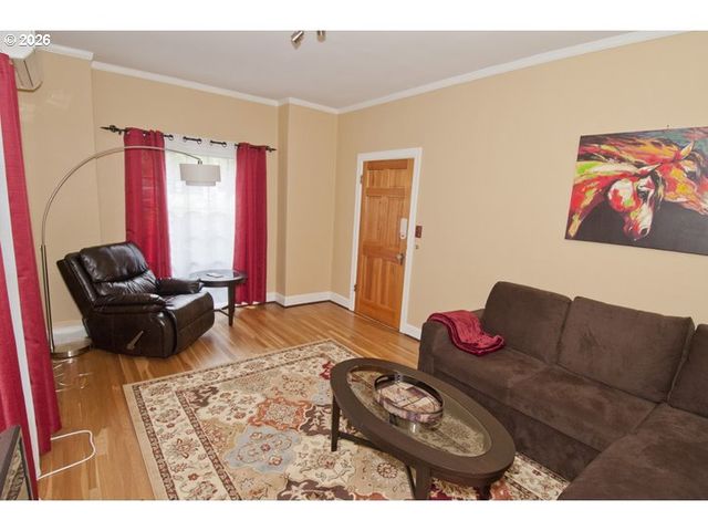 2356 Nw WESTOVER Rd, Portland, OR 97210