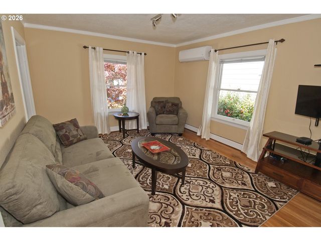 2356 Nw WESTOVER Rd, Portland, OR 97210