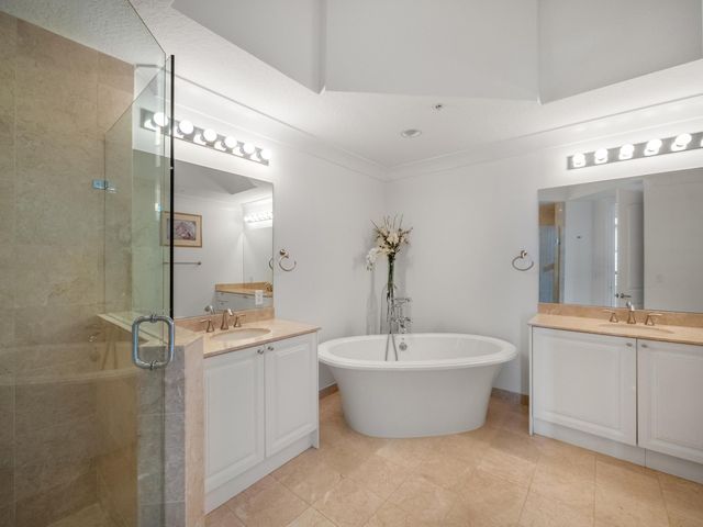 701 S Olive Avenue 2117, West Palm Beach, FL 33401