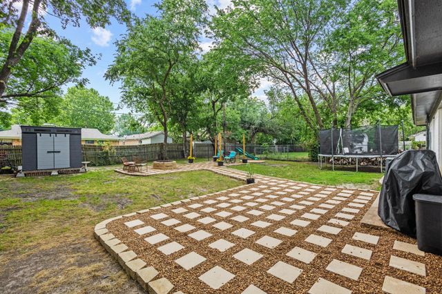 1807 W Belden Street, Sherman, TX 75092
