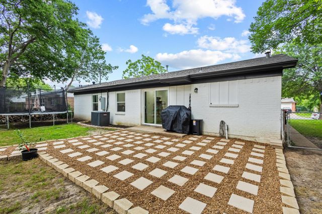 1807 W Belden Street, Sherman, TX 75092