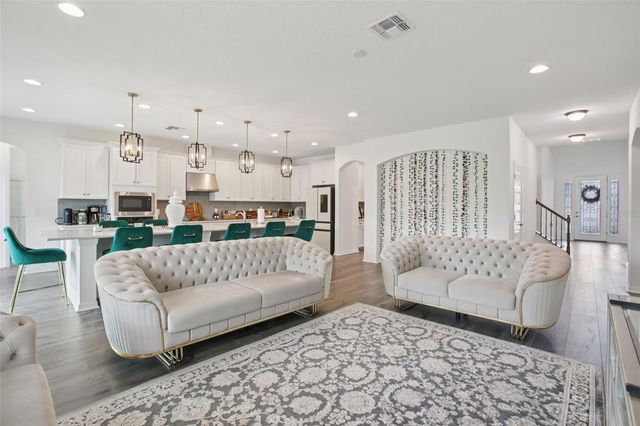 9508 PYRENEES PLACE, Seffner, FL 33584