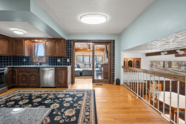 18725 28th Avenue N, Plymouth, MN 55447