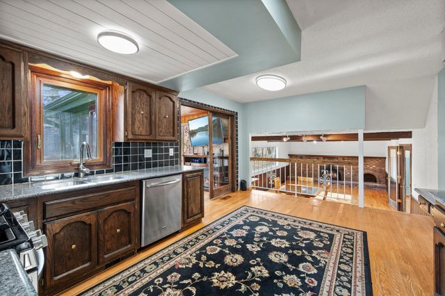 18725 28th Avenue N, Plymouth, MN 55447