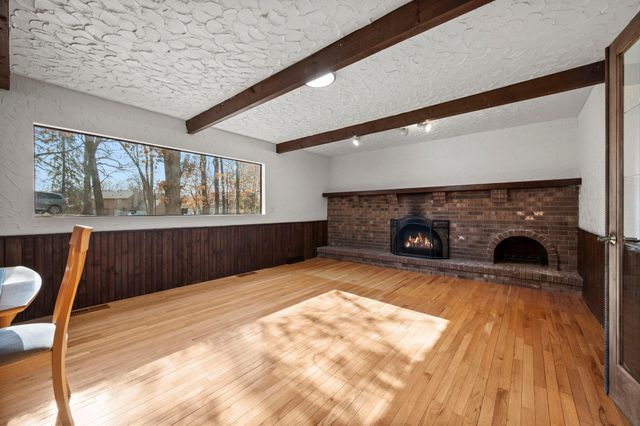 18725 28th Avenue N, Plymouth, MN 55447