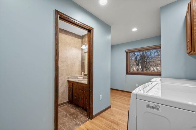 18725 28th Avenue N, Plymouth, MN 55447