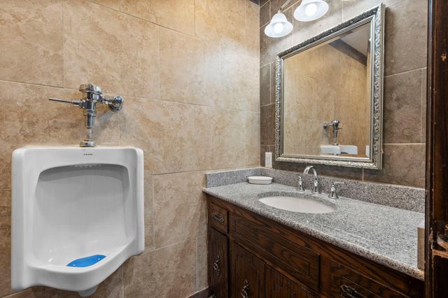 18725 28th Avenue N, Plymouth, MN 55447