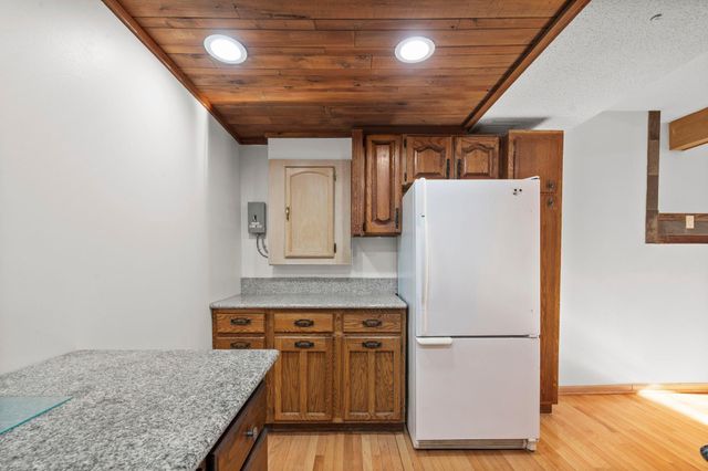 18725 28th Avenue N, Plymouth, MN 55447