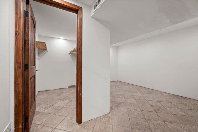 18725 28th Avenue N, Plymouth, MN 55447