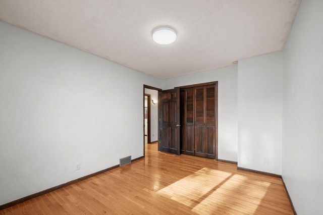 18725 28th Avenue N, Plymouth, MN 55447