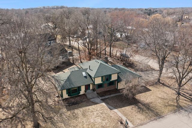 18725 28th Avenue N, Plymouth, MN 55447