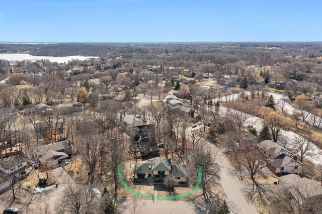 18725 28th Avenue N, Plymouth, MN 55447