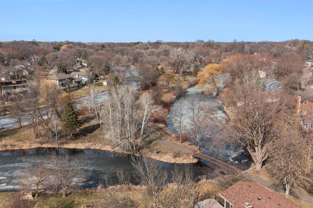 18725 28th Avenue N, Plymouth, MN 55447