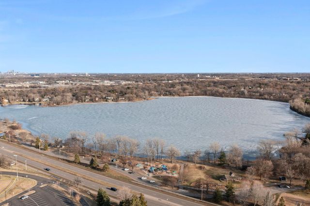 18725 28th Avenue N, Plymouth, MN 55447