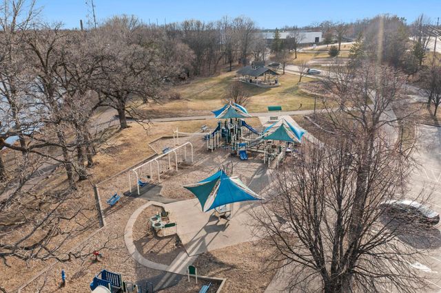 18725 28th Avenue N, Plymouth, MN 55447