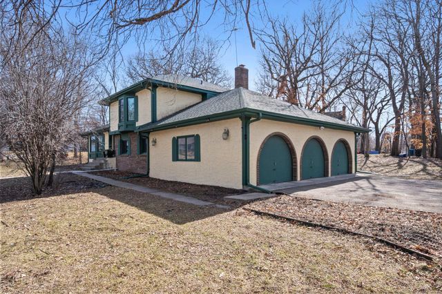 18725 28th Avenue N, Plymouth, MN 55447