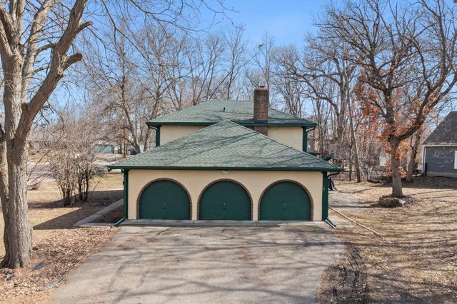 18725 28th Avenue N, Plymouth, MN 55447