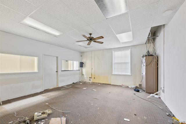 16625 Grand River Avenue, Detroit, MI 48227