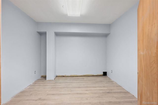 16625 Grand River Avenue, Detroit, MI 48227