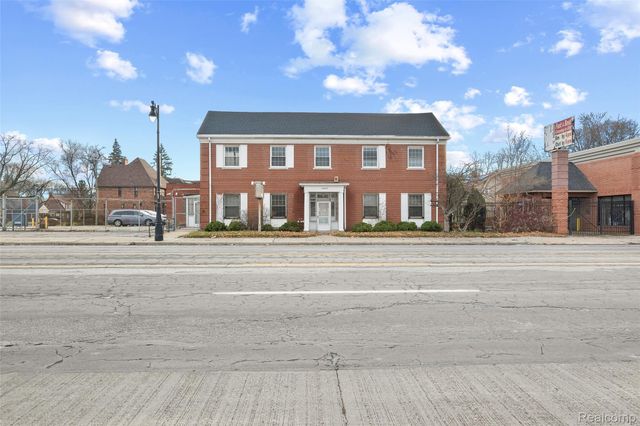 16625 Grand River Avenue, Detroit, MI 48227