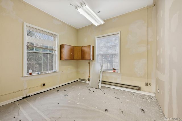 16625 Grand River Avenue, Detroit, MI 48227