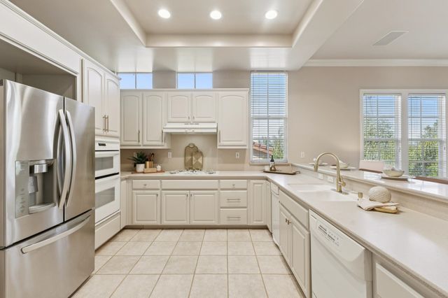 862 E Angela St, Pleasanton, CA 94566