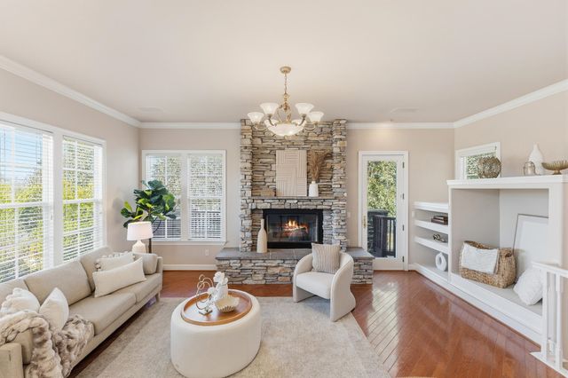 862 E Angela St, Pleasanton, CA 94566