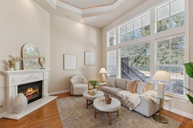 862 E Angela St, Pleasanton, CA 94566