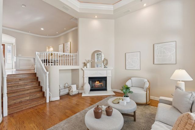 862 E Angela St, Pleasanton, CA 94566