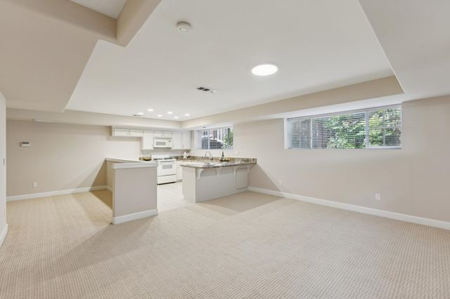 862 E Angela St, Pleasanton, CA 94566