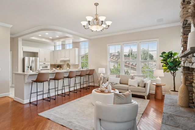 862 E Angela St, Pleasanton, CA 94566