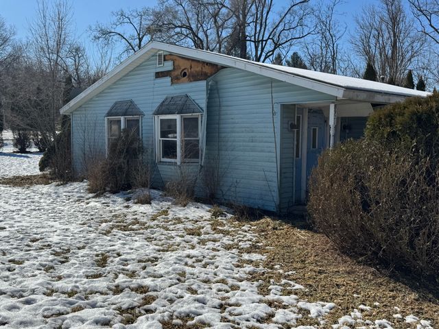 8921 S Main Street, Ora, IN 46968