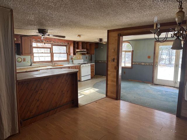 8921 S Main Street, Ora, IN 46968