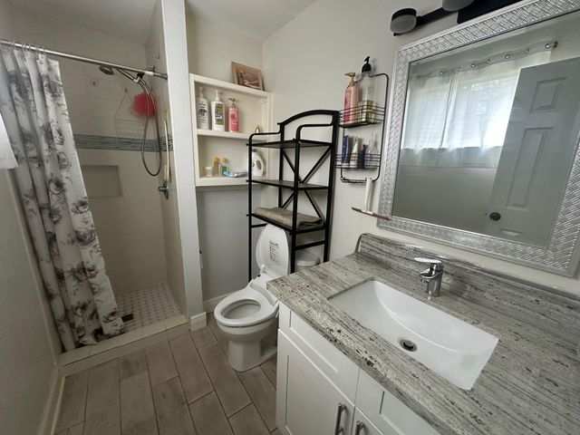 9809 Richmond Ave, Unit J-12, Houston, TX 77042